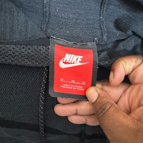 Nike Sportswear Medium Tech Black M Fleece Hooded Full-Zip Jacket Winter Hoodie - Picture 4 of 4